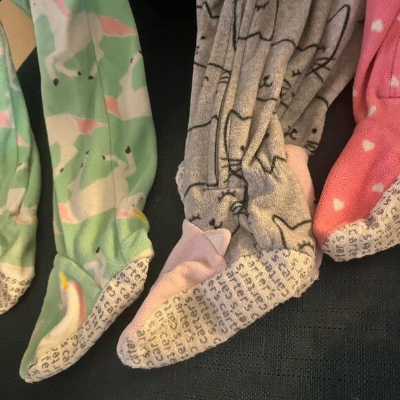 Bundle of 3 Cozy Girls Feetie Pajamas (Size 2T) - Picture 6 of 9